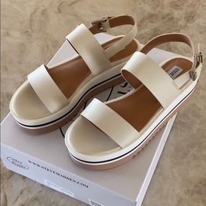 Women’s sandals